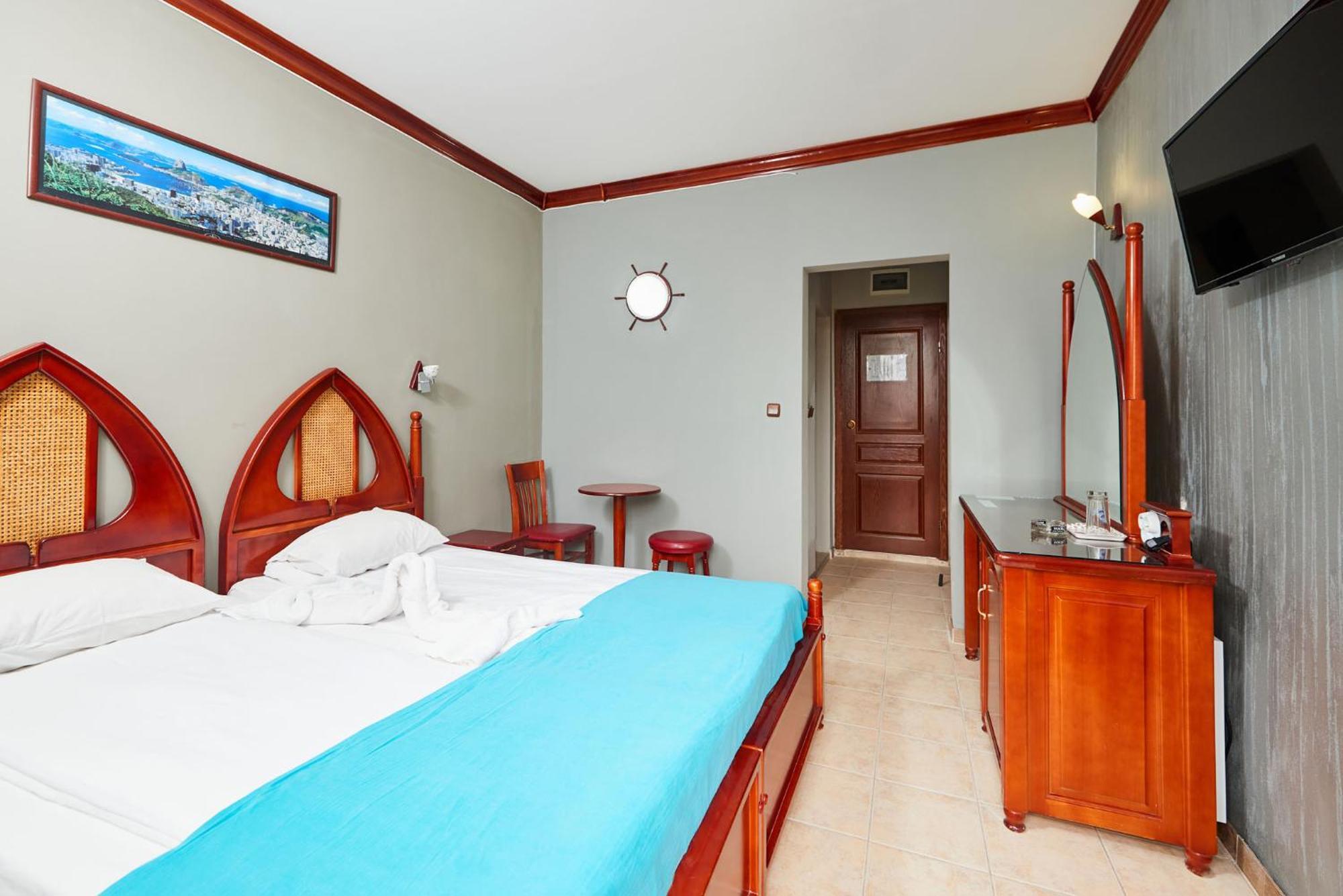Hotel Manz 2 Pomorie Bagian luar foto